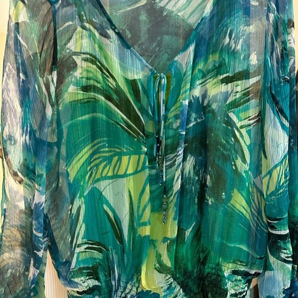 Beautiful short - Picture 4 of 6